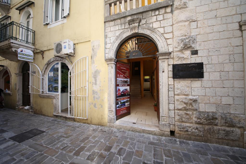 R-Club Old Town Apartments Μπούντβα Εξωτερικό φωτογραφία