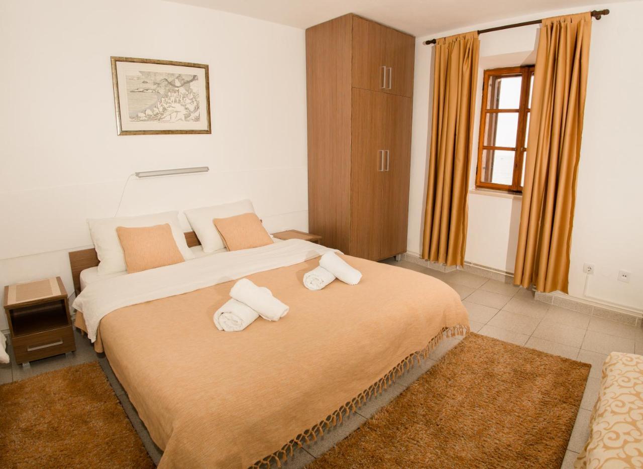 R-Club Old Town Apartments Μπούντβα Εξωτερικό φωτογραφία